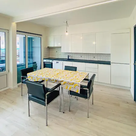 Apartment Cozy In With Kitchen Ostend
